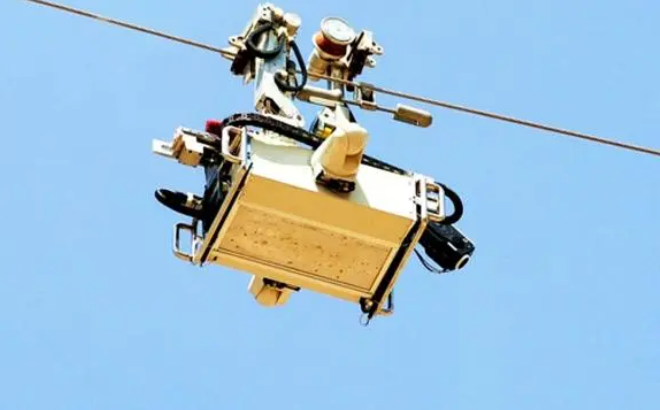 專利交易-一種電力工程用智能型高壓線清理維護機器人