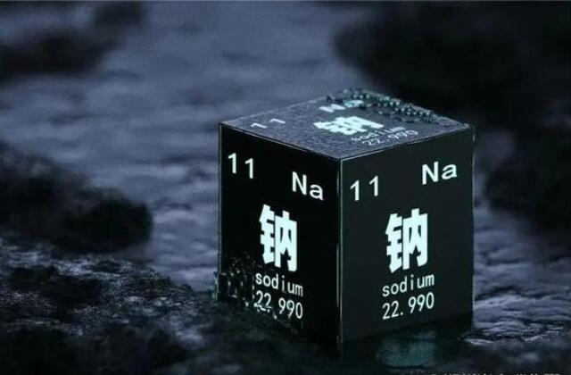 專(zhuān)利交易-一種鈉離子電池負(fù)極材料PTA大孔層狀碳棒及其制備方法
